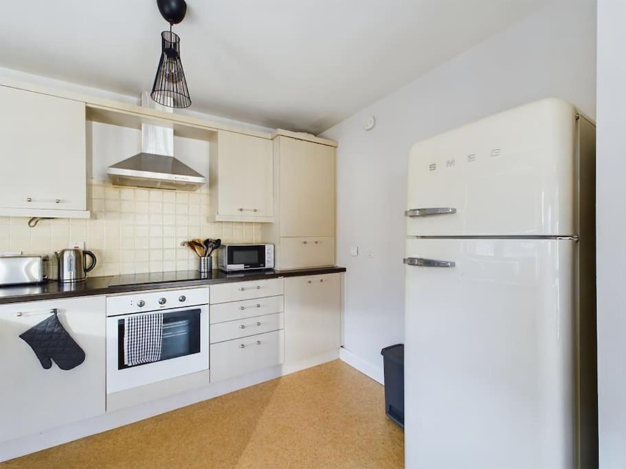 Apartment Woodstock Wow! Close To Centre *