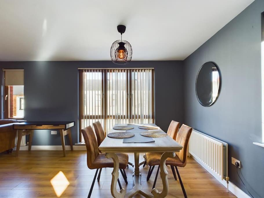 Apartment Woodstock Wow! Close To Centre Belfast